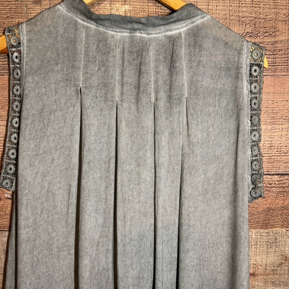 🌻 POL Mineral Wash Tunic w/ Crochet Cut Outs Ruffle Tunic Top Boho Chic - Picture 8 of 11